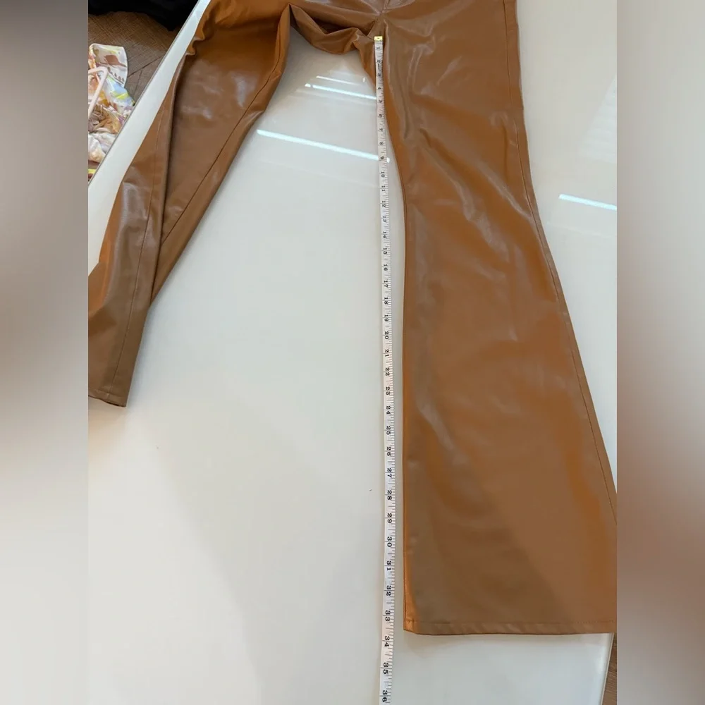 Veronica Beard Beverly Flared Faux Leather Jeans – brown camel – Size 6- NWT - Picture 14 of 14